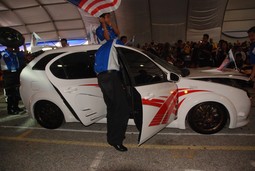 Proton employees show off “creative concepts” at its 2010 Family Day celebration 278349