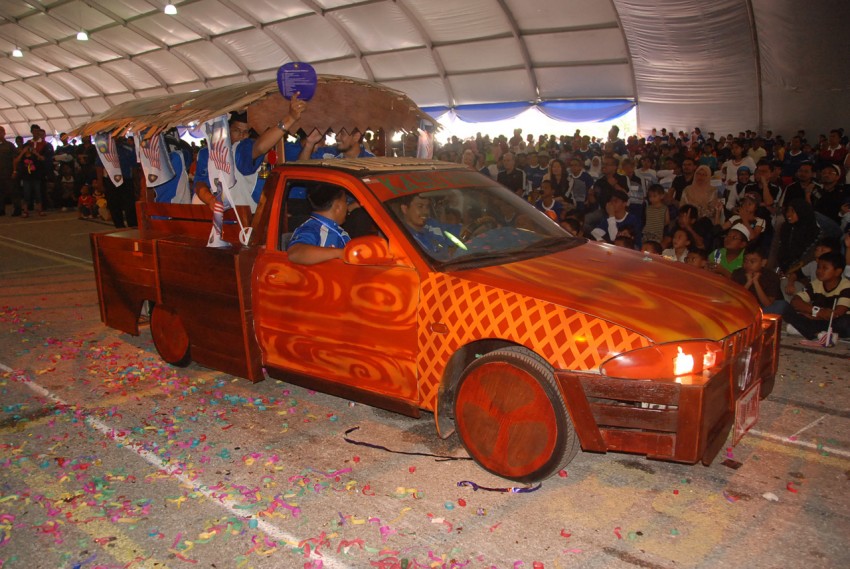 Proton employees show off “creative concepts” at its 2010 Family Day celebration 278323