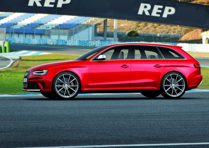 Audi RS4 Avant – a 450 hp wagon wet dream 122744