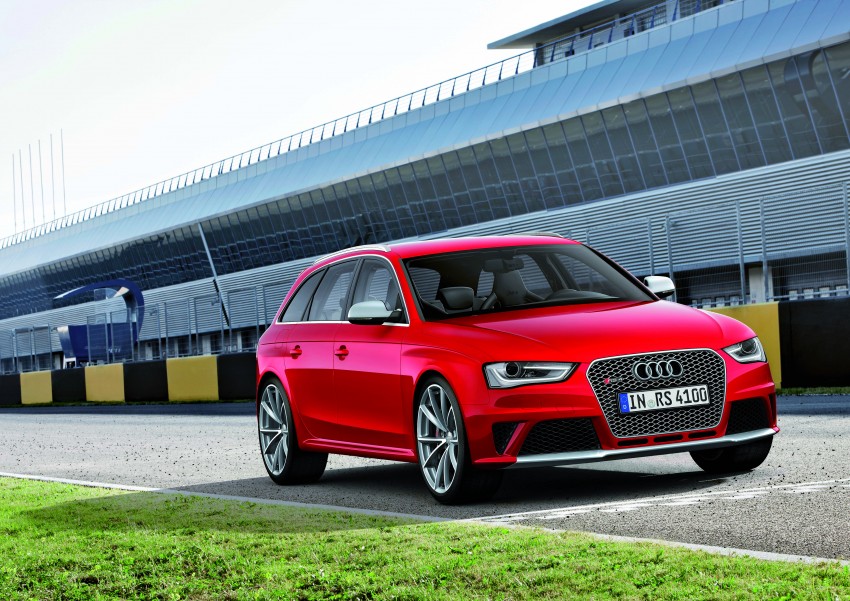 Audi RS4 Avant – a 450 hp wagon wet dream 122730