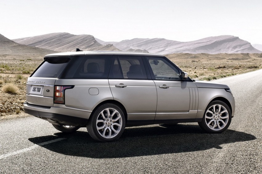 First pics of next-generation Range Rover now online! 126060