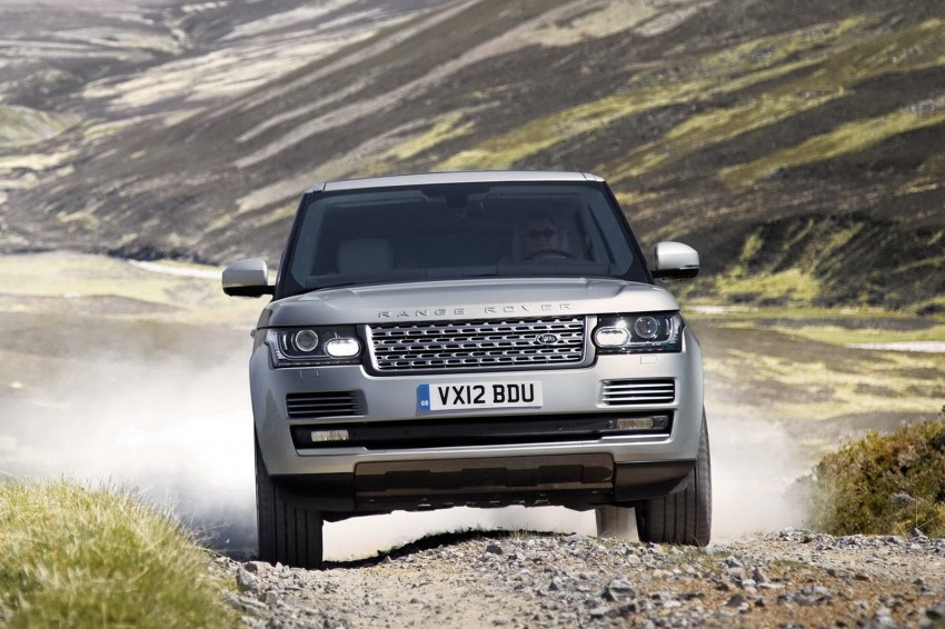 First pics of next-generation Range Rover now online! 126059