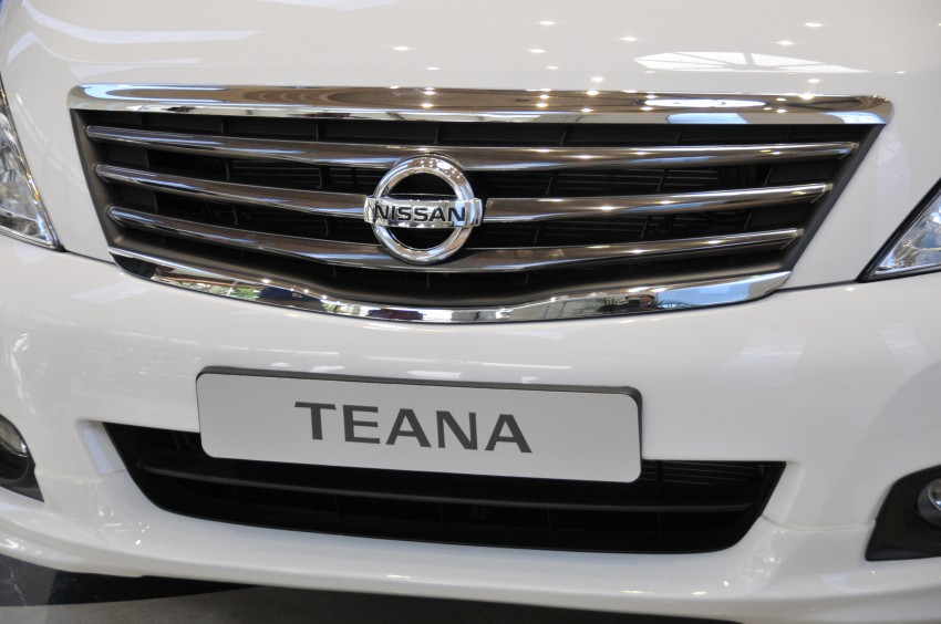 2013 Nissan Teana launched – now with Blind Spot Warning System and black interior; RM173k for 2.5 V6 156350