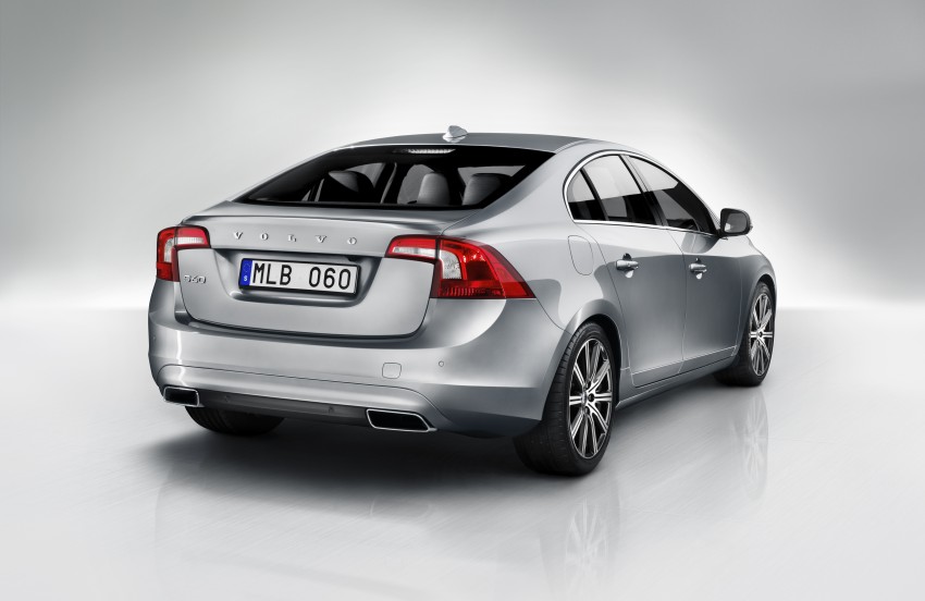 Volvo introduces comprehensive updates for the S60, V60 and XC60 – now more efficient and safer than ever 156961