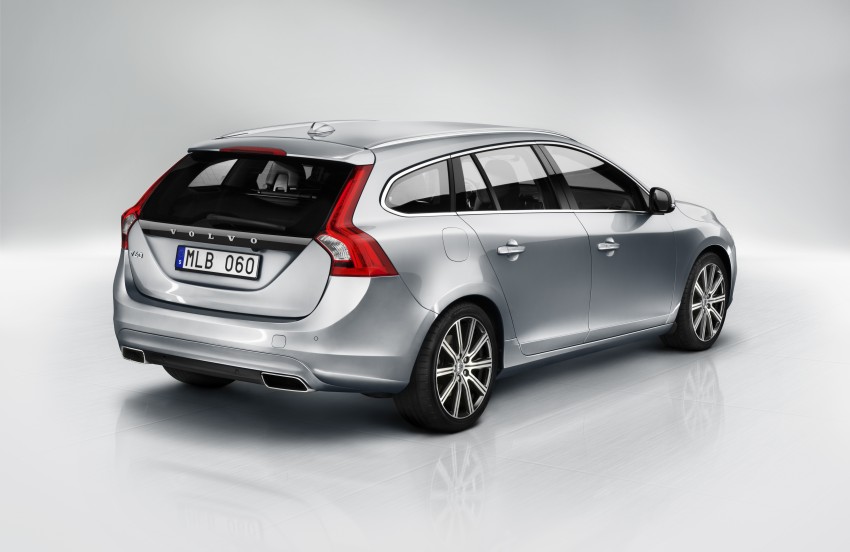 Volvo introduces comprehensive updates for the S60, V60 and XC60 – now more efficient and safer than ever 156960