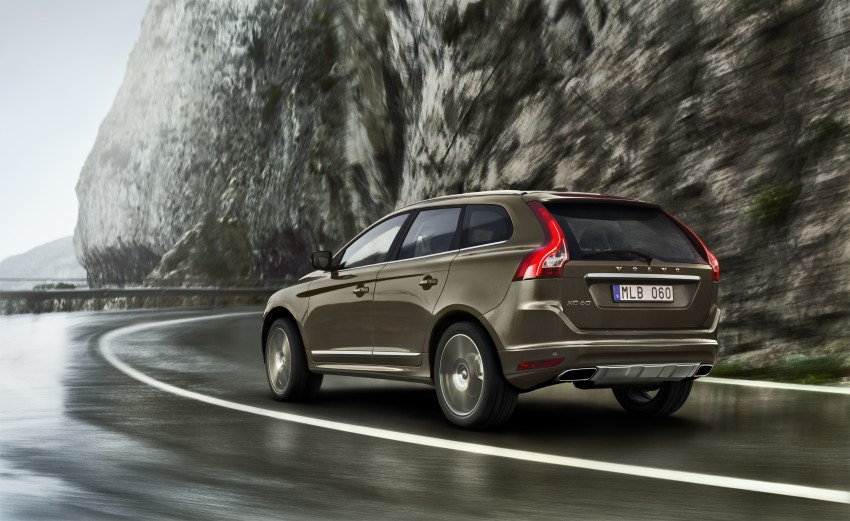 Volvo introduces comprehensive updates for the S60, V60 and XC60 – now more efficient and safer than ever 156949