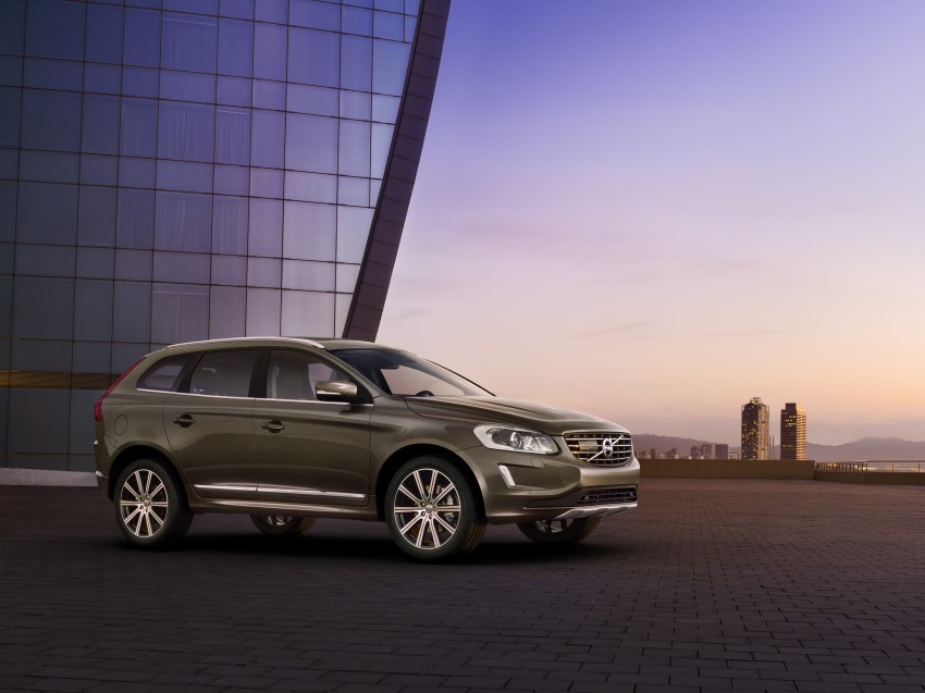 Volvo introduces comprehensive updates for the S60, V60 and XC60 – now more efficient and safer than ever 156932