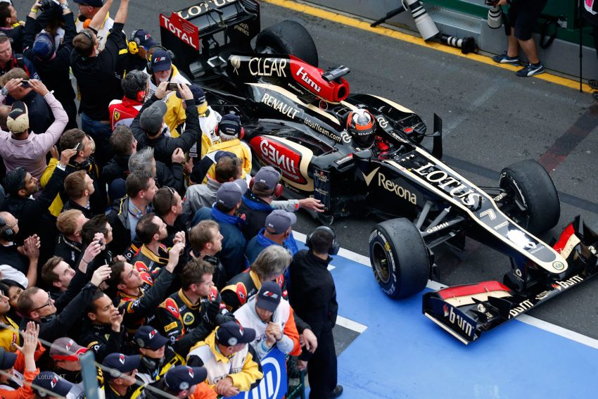 Räikkönen wins Australian GP as Vettel disappoints 162237