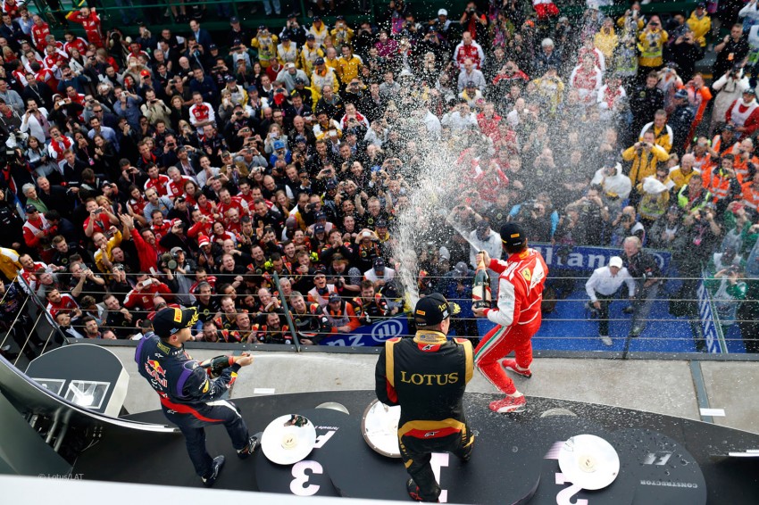 Räikkönen wins Australian GP as Vettel disappoints 162242