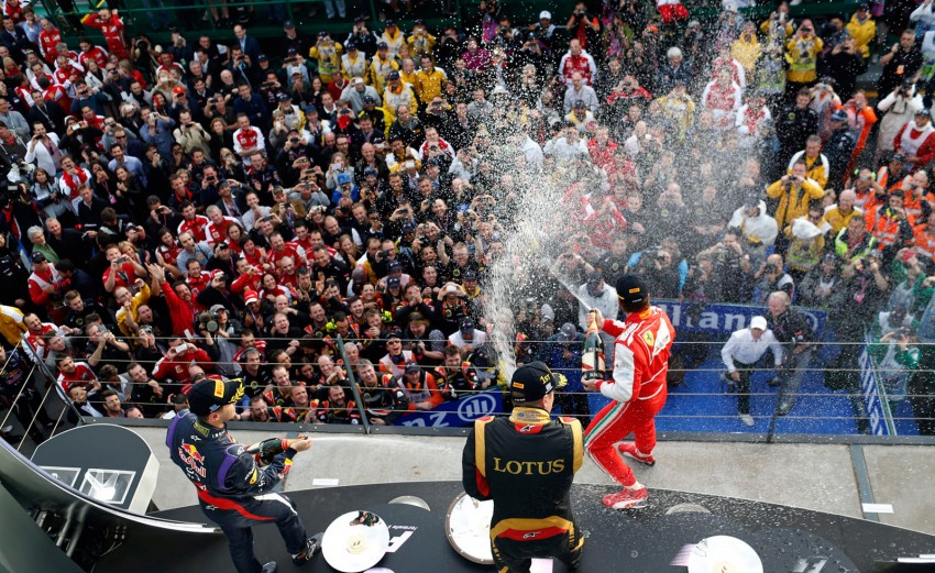 Räikkönen wins Australian GP as Vettel disappoints 162300