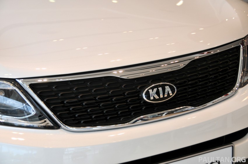 GALLERY: Live pictures of the facelifted Kia Sorento Image #162343