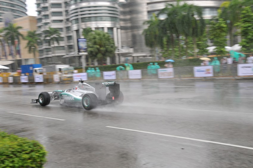 Jazeman Jaafar drives the Mercedes AMG Petronas W03 Formula 1 car around the streets of Kuala Lumpur 163014
