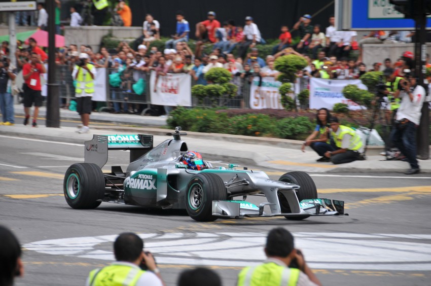 Jazeman Jaafar drives the Mercedes AMG Petronas W03 Formula 1 car around the streets of Kuala Lumpur 163038