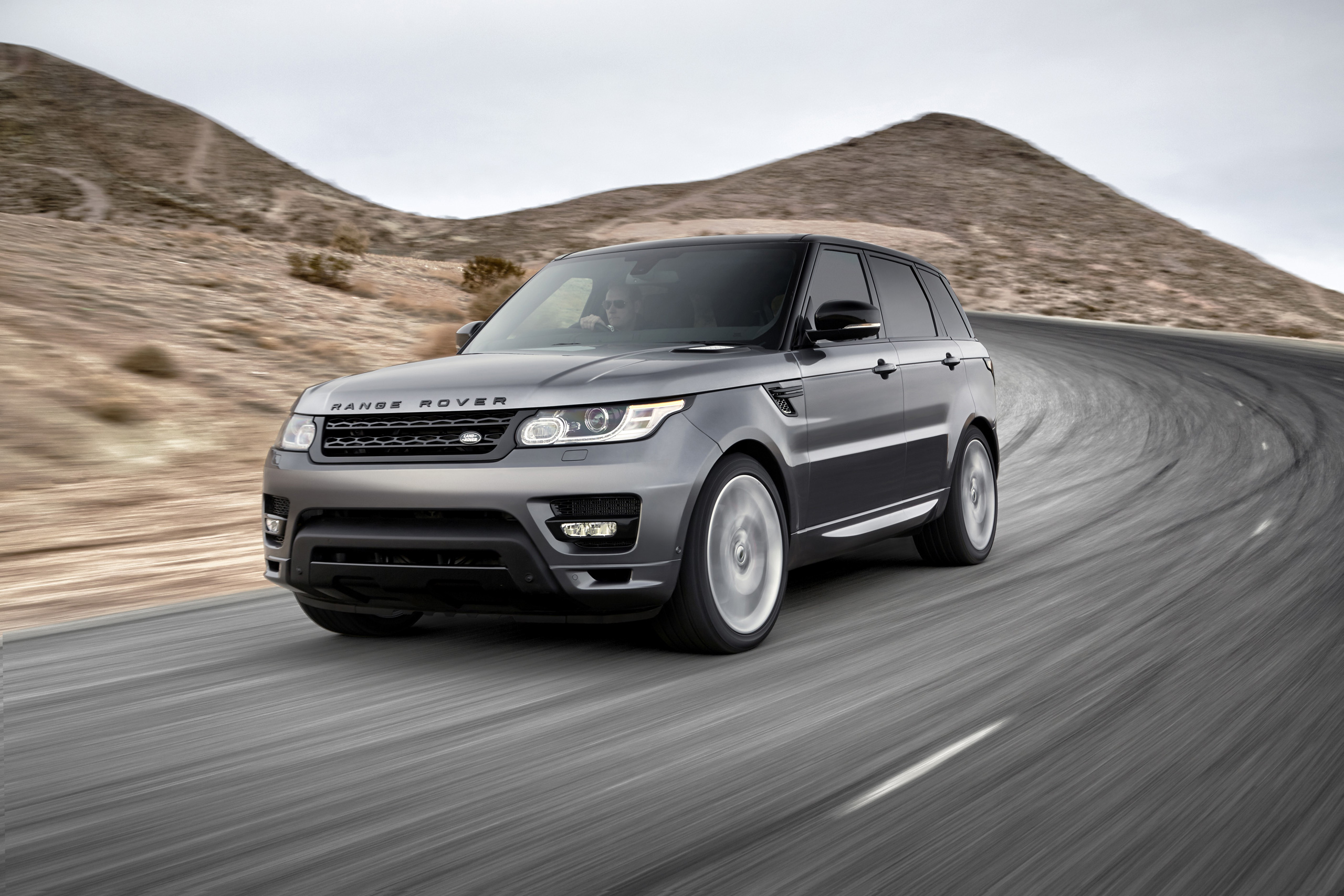 Range rover обзор. Rover range Rover Sport. Ленд Ровер Рендж Ровер 2014. Ленд Ровер спорт 2014. Рендж Ровер спорт 2014.