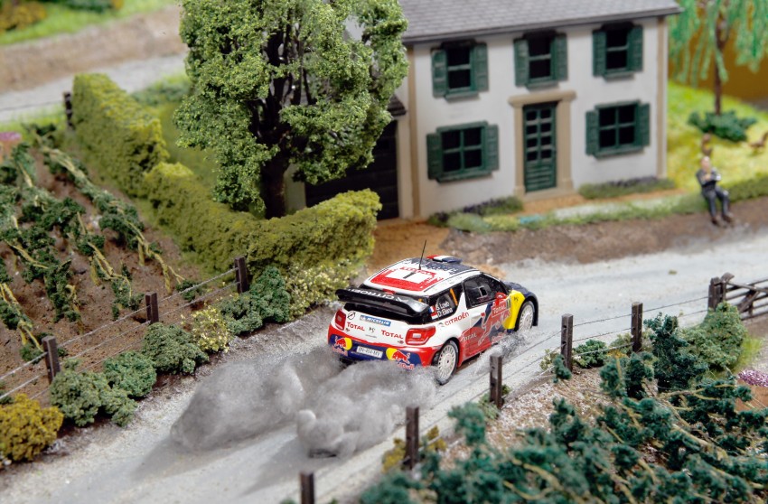 Citroën hails Loeb and Elena record with a diorama 158625