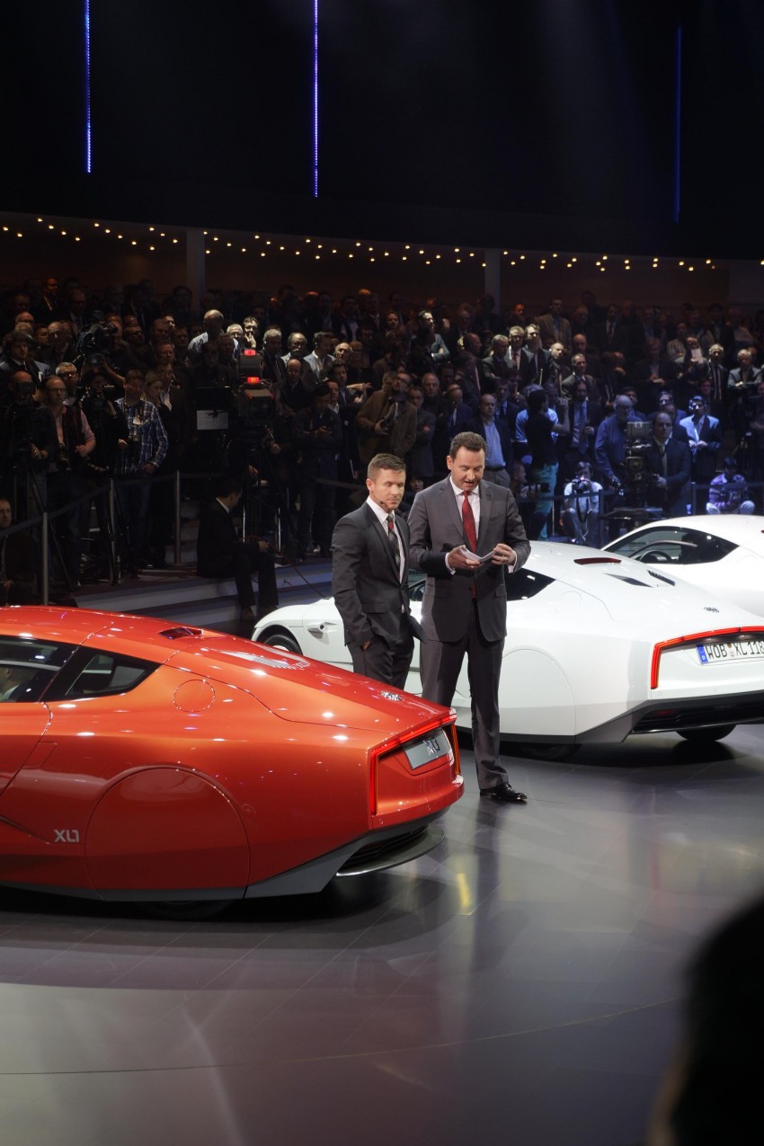 2013 Geneva Motor Show – mega live pix gallery 160321