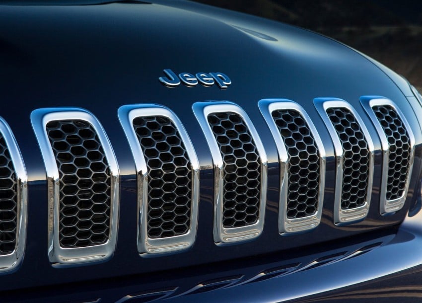 2014 Jeep Cherokee – 9-speed auto, face from Mars 165490