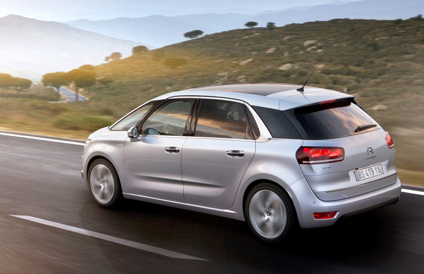 New Citroen C4 Picasso: first official images surface 165993
