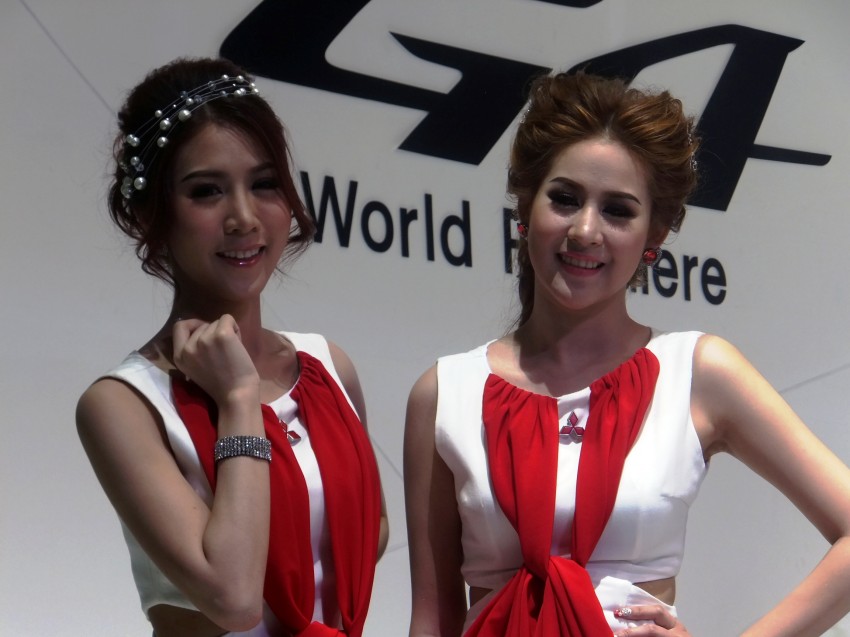 Bangkok 2013: the show girls from the Land of Smiles 165790