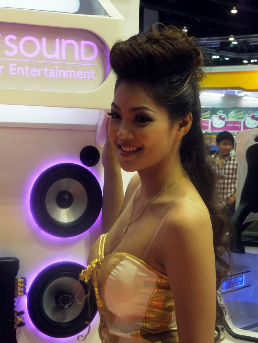 Bangkok 2013: the show girls from the Land of Smiles 165813