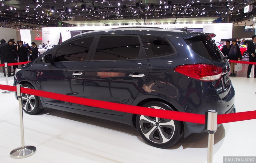 Kia Carens launched in South Korea at Seoul 2013 165857