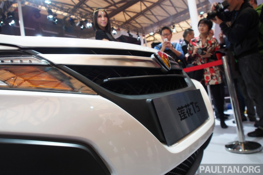 Youngman T5 SUV showcased again at Shanghai 2013 170505