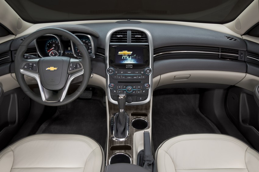 2014 Chevrolet Malibu gets an early facelift 177771