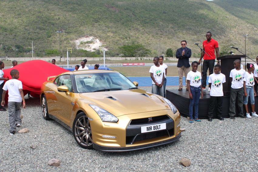 Nissan GT-R Spec Bolt delivered to Usain Bolt 172872