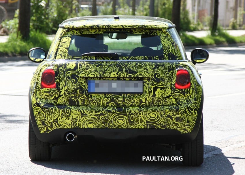 SPYSHOTS: Next MINI hatchback to grow larger again 174947