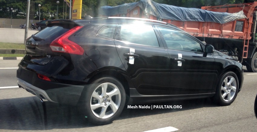 SPIED: Volvo V40 Cross Country spotted in Shah Alam 175055