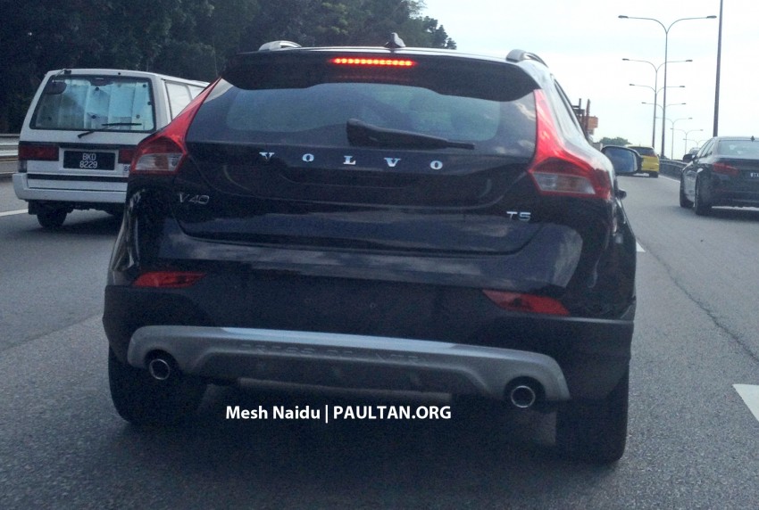 SPIED: Volvo V40 Cross Country spotted in Shah Alam 175057