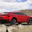 VIDEO: Lamborghini Urus drives through the desert