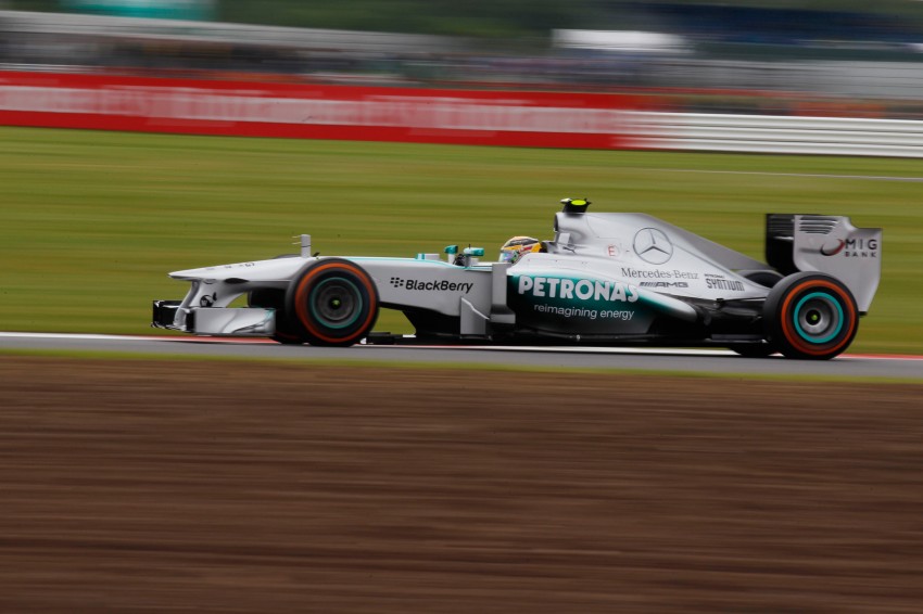 Rosberg puts Mercedes AMG Petronas on top in FP2 183874