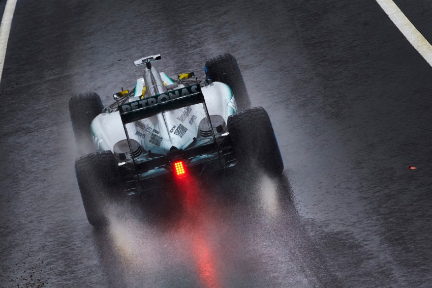 Rosberg puts Mercedes AMG Petronas on top in FP2 183882