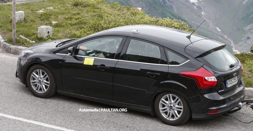 SPIED: Ford Focus third-gen facelift on road trials 181610