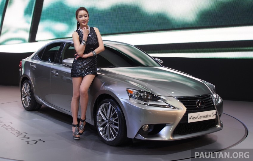 Lexus IS: four variants for Malaysia, order books open 181501