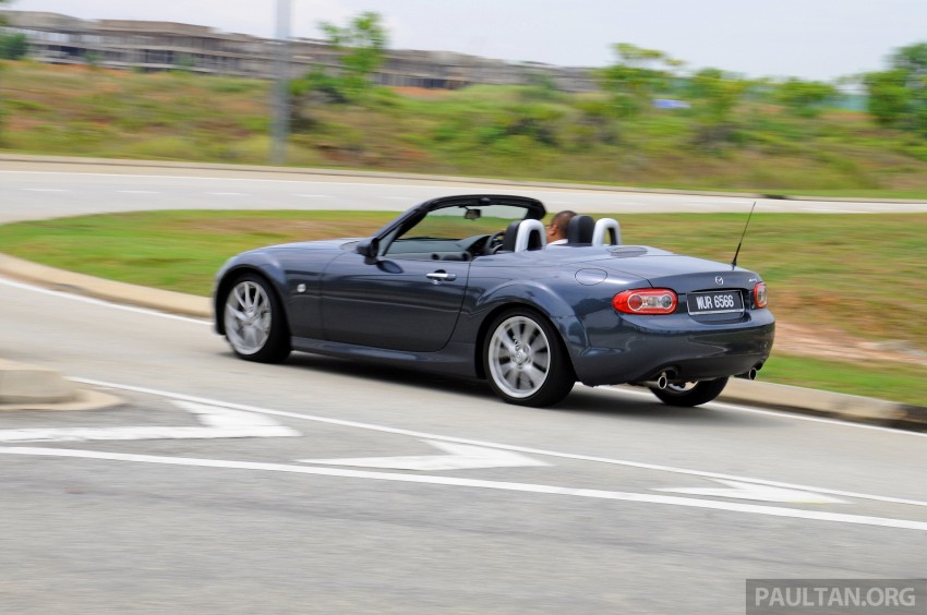 VIDEO: Mazda MX-5 is quicker than a Lambo and a 911 179219