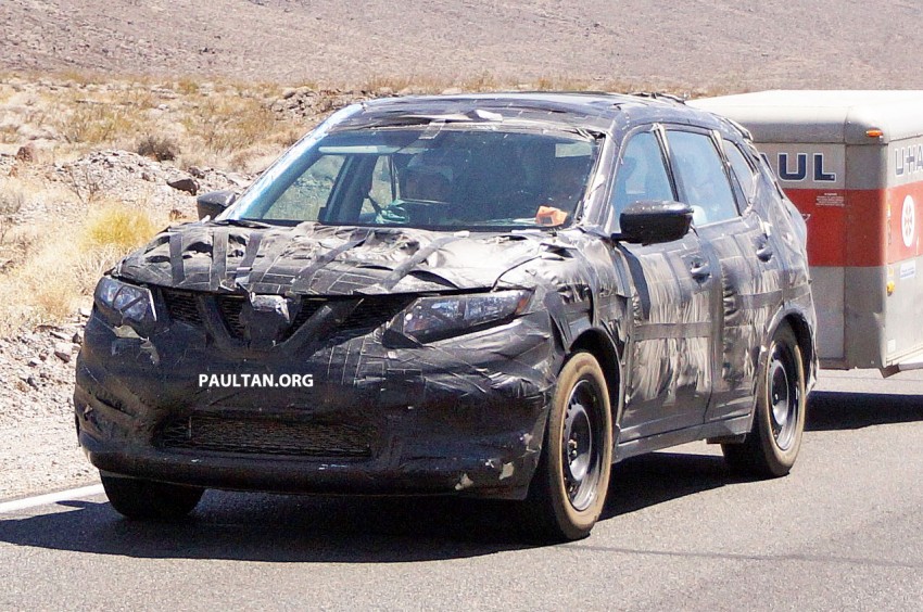 SPYSHOTS: Next-gen Nissan X-Trail in the desert 181252