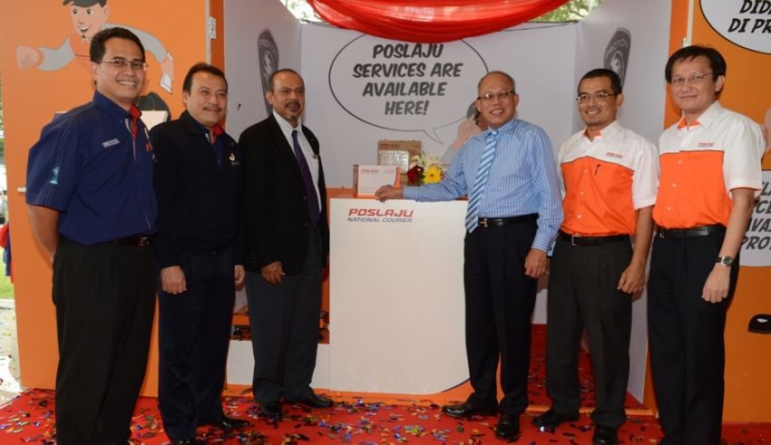 Proton Edar and Pos Malaysia join forces – PosLaju services now available at selected Proton Edar outlets 183695