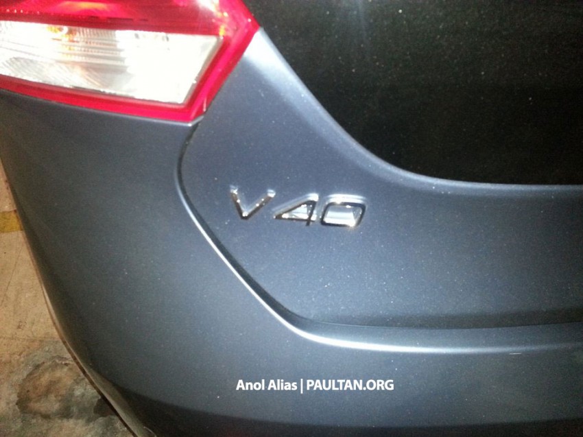 Volvo V40 and V40 Cross Country spotted at JPJ 183489