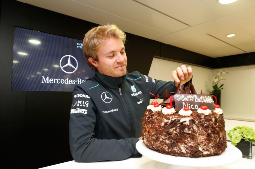 Nico Rosberg wins chaotic 2013 British Grand Prix in Silverstone for Mercedes AMG Petronas F1 Team 184134
