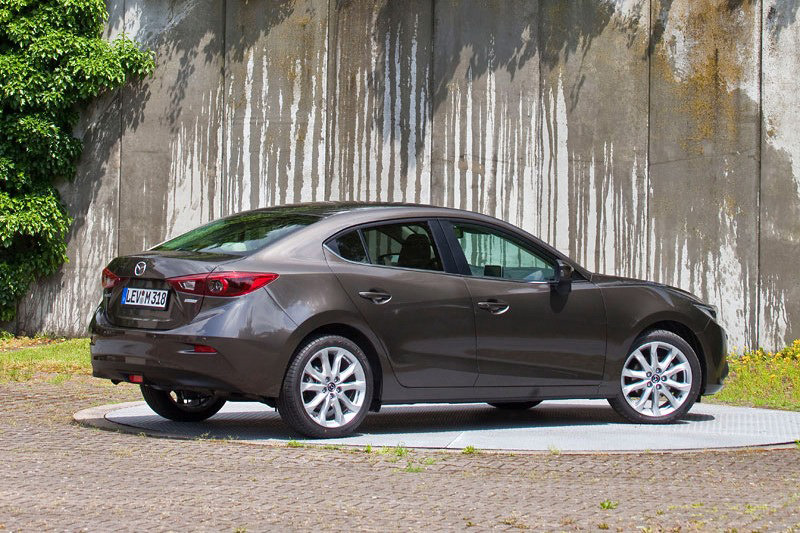 2014 Mazda3 Sedan – more pics find their way online Image #185368
