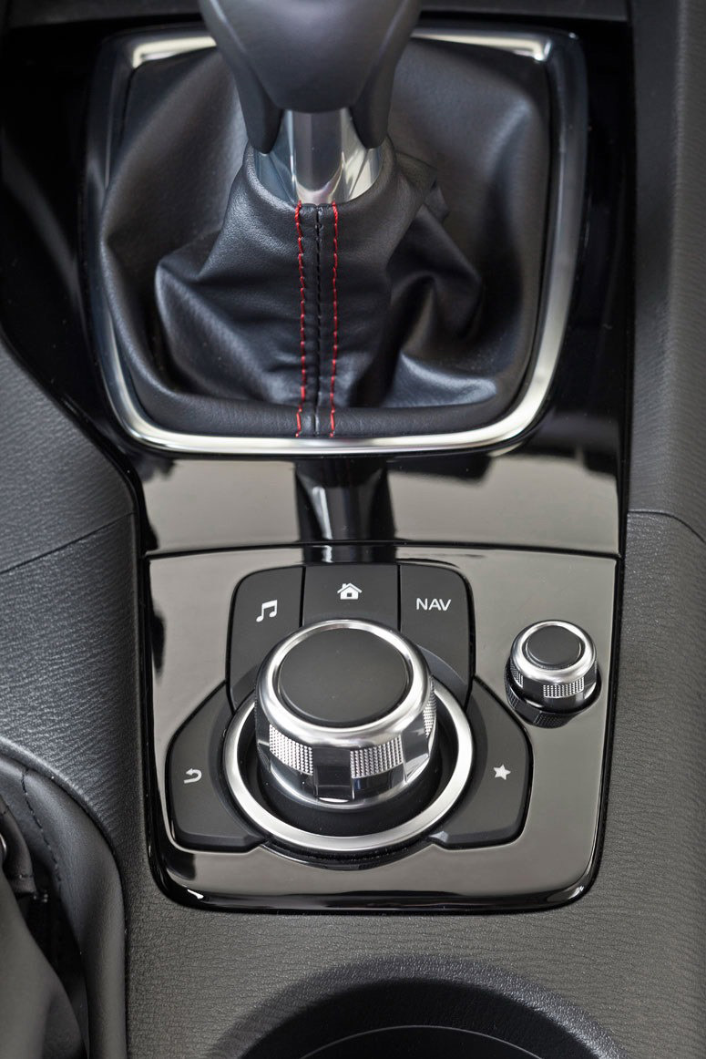 2014 Mazda3 Sedan – more pics find their way online Image #185383