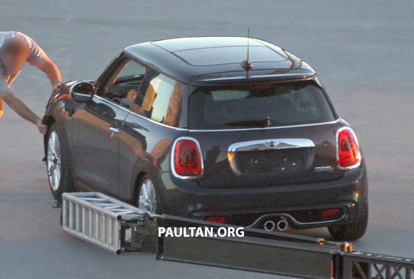 F56 MINI hatchback fully revealed without disguise 184452