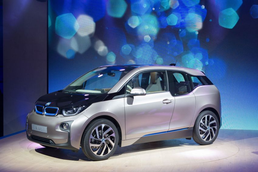 LIVE GALLERY: Production BMW i3 electric car unveiled in Beijing, London and New York 190528