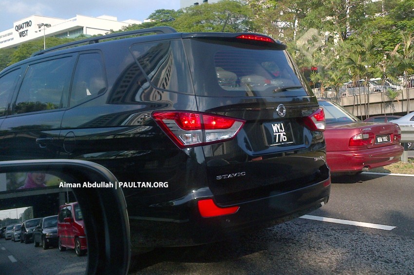 New SsangYong Stavic spotted on the road, ads out 186680