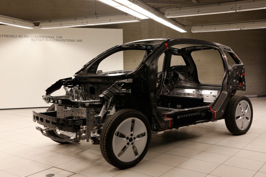 New BMW i3 – can its carbon-fibre panels be repaired? 191522
