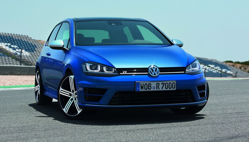 Volkswagen Golf R Mk7 first details - 300 PS, AWD