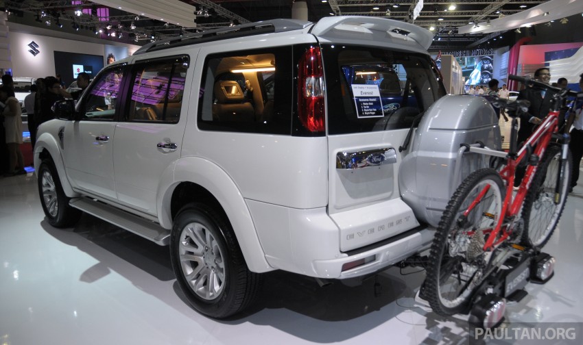 Latest Ford Everest facelift displayed at IIMS 2013 200912