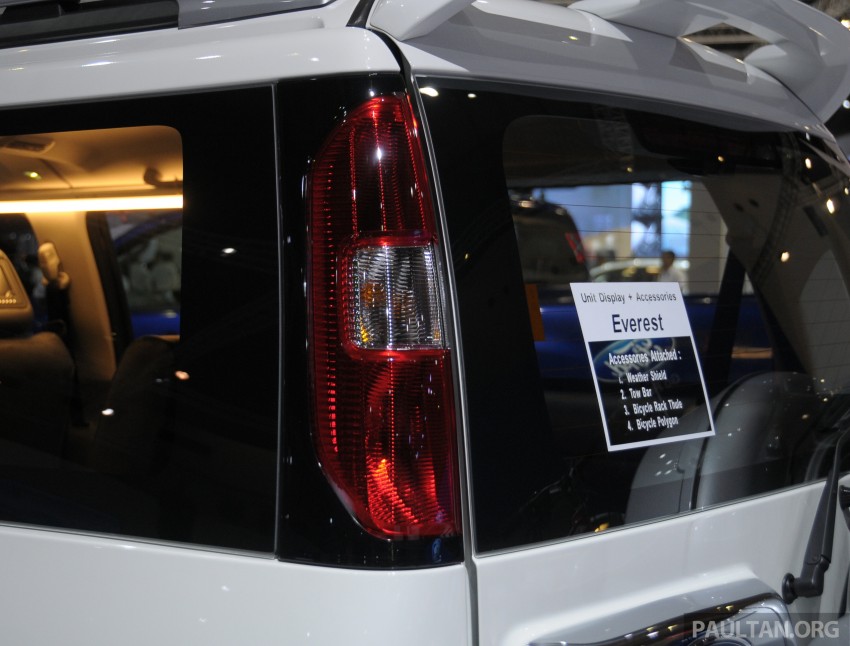 Latest Ford Everest facelift displayed at IIMS 2013 200917